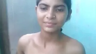 जवान ल्याटिना निर्णय गर्न दिन एक मुख-मैथुन गर्न मान्छे र प्राप्त आफ्नो बीउ