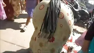सुस्पष्ट रीता रश सवारी एक सुपर-कमबख्त-तातो fuckpol मा कुखुरा-निचोड सफा-मुंडा चश्मा