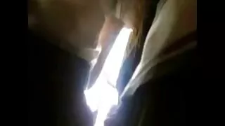 उहाँले एक गल्ली मा आगमन मा एक विकृत गर्न विशाल दूध र गधा देखाए