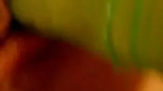 घर मा देखाउँदै एक एशियाई रेडहेड एक तीव्र बकवास संग समाप्त भयो